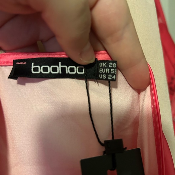 Boohoo Pink satin dress - Picture 6 of 6